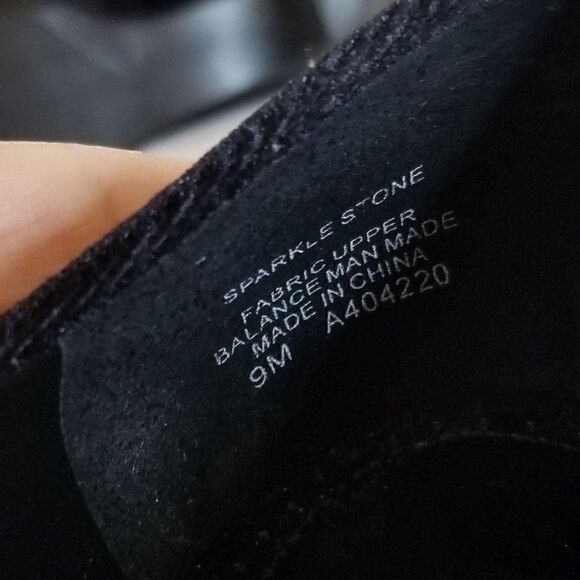 Kenneth Cole Reaction Suede Black Flats (size 9M) - Picture 6 of 7